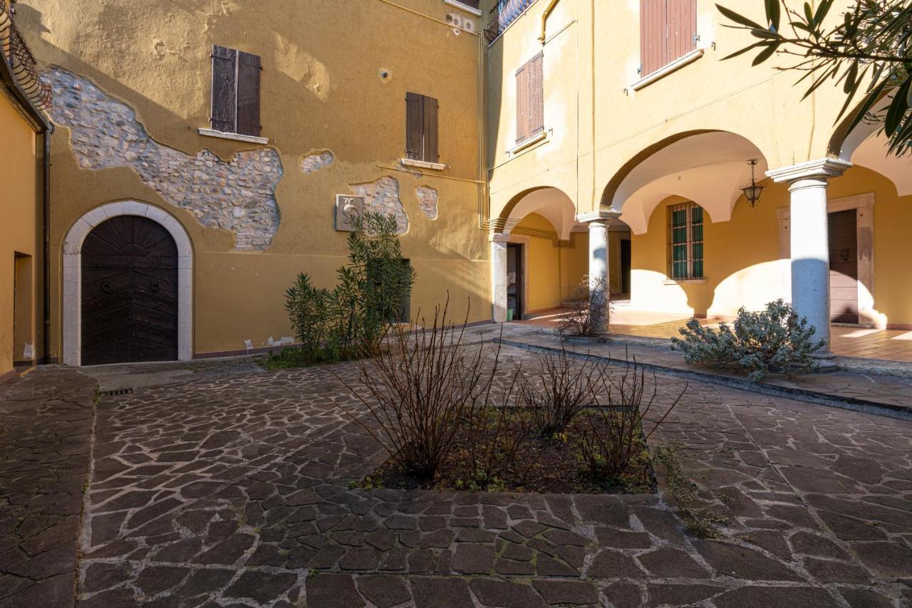 Appartamento Agata San Felice del Benaco Eksteriør bilde